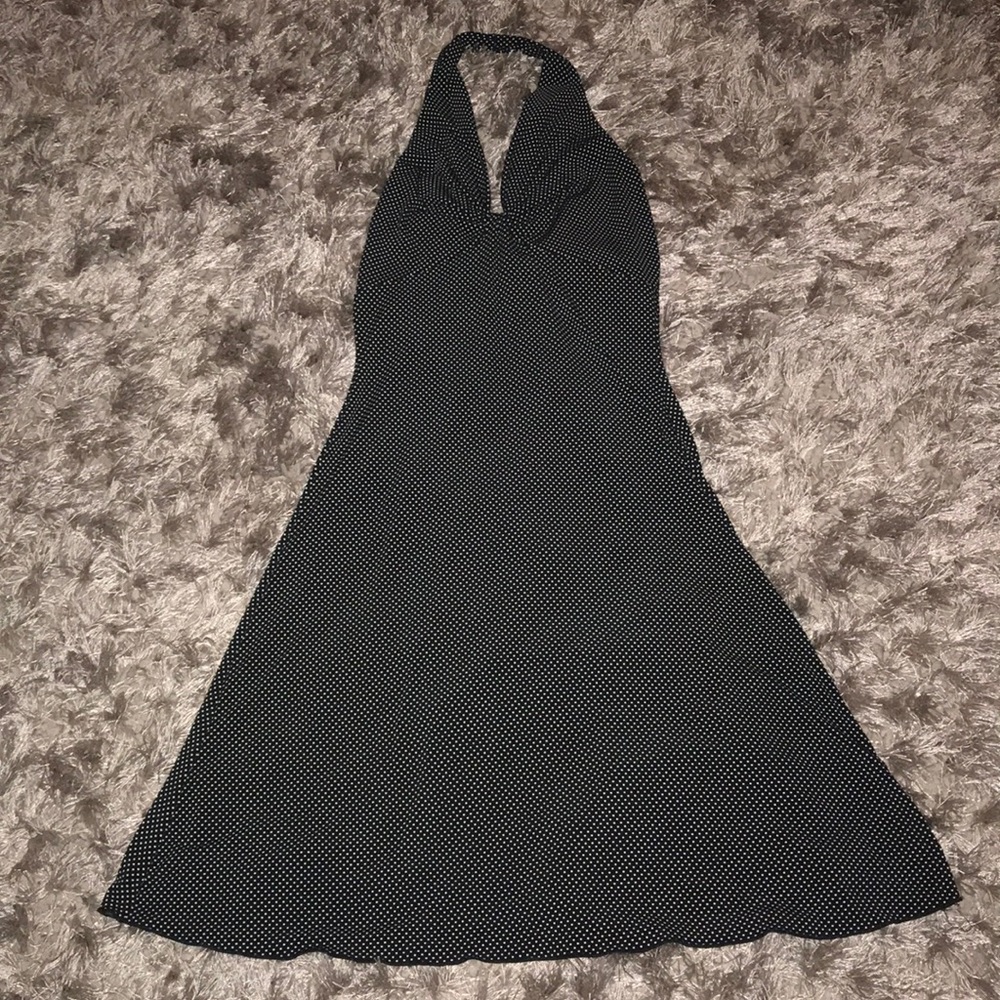 🌸🌸 2/$15 Sale! Flirty halter style dress size S